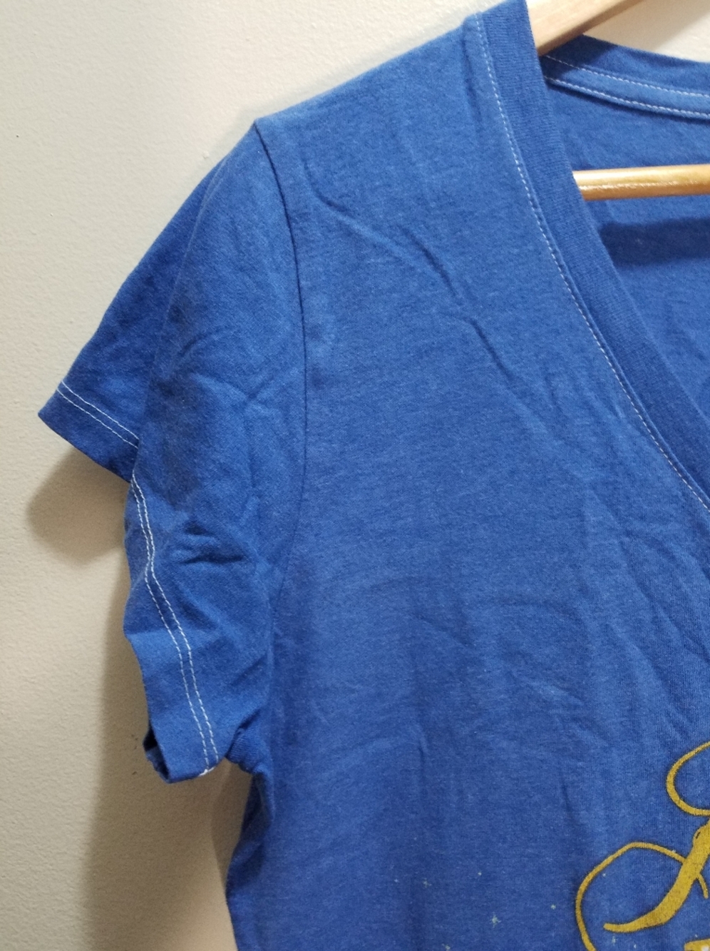 Beauty and the Beast Girls' Blue Graphic Tee - Picture 5 of 8